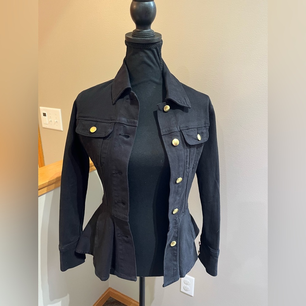 Frame black denim flounce peplum slim fit metal button jean jacket. Size XXS - Picture 4 of 16